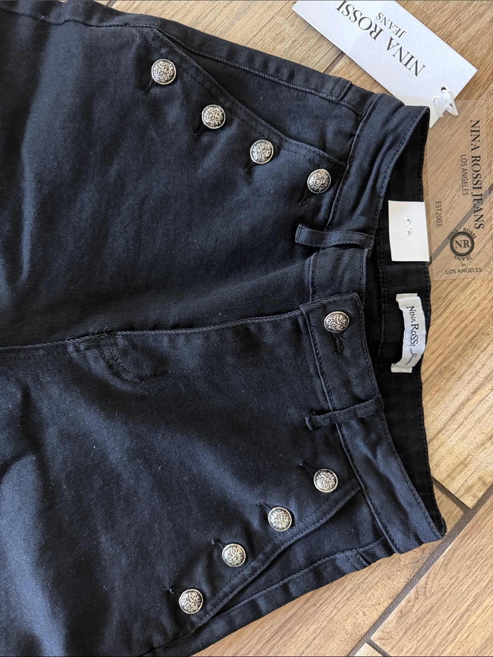 Nina Rossi Black Wide-Leg Jeans with Button Accent - Picture 2 of 5